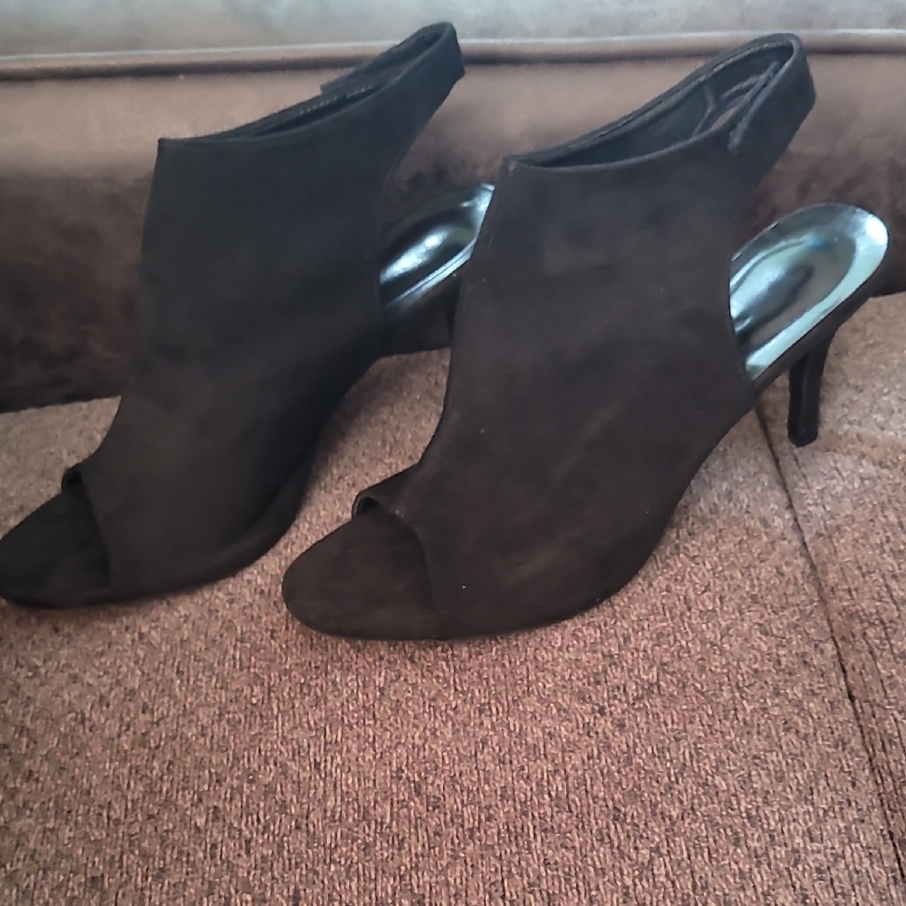 Elegant Black Women's Heels